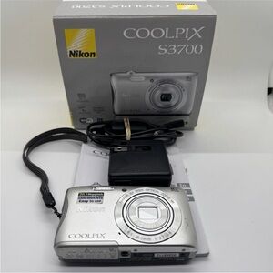 Nikon Coolpix S3700 20.1MP Digital Camera Silver Tested Complete Box Charger